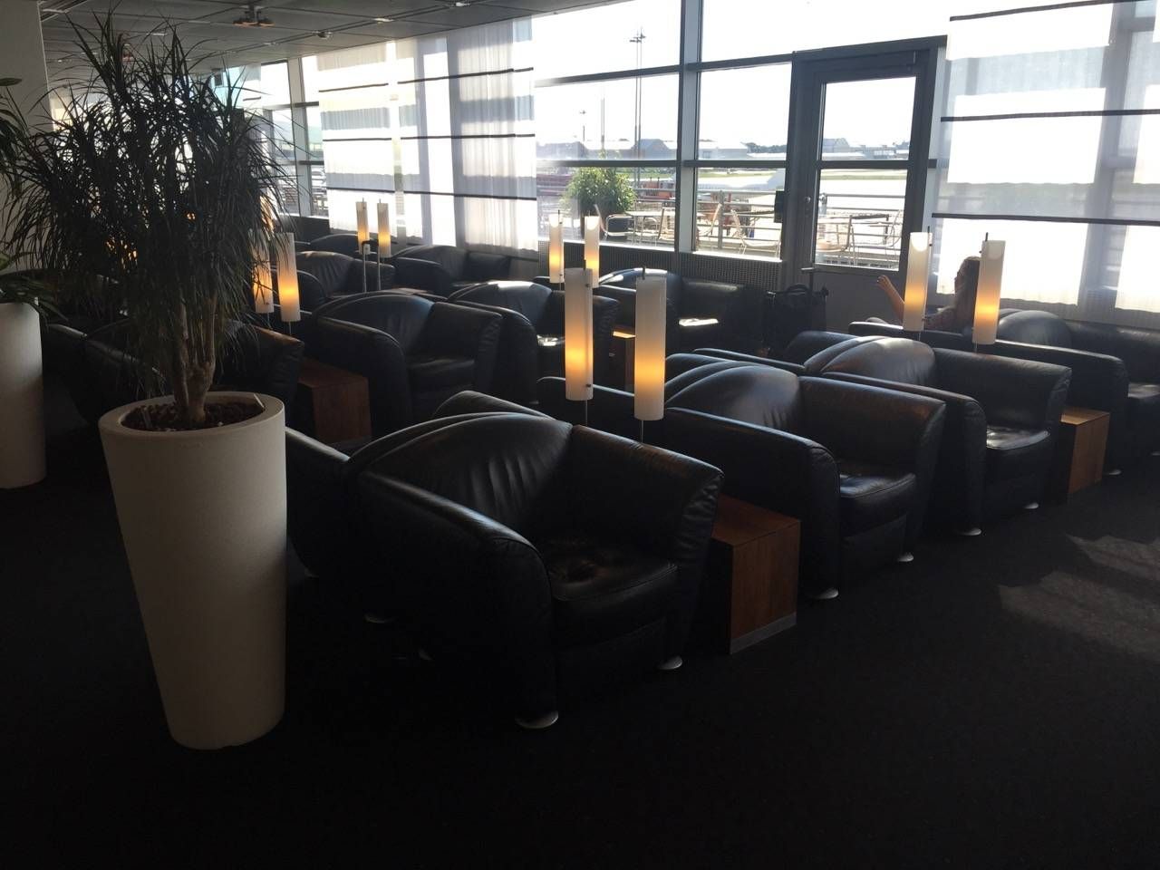 Lufthansa Senator Lounge Hamburg-019