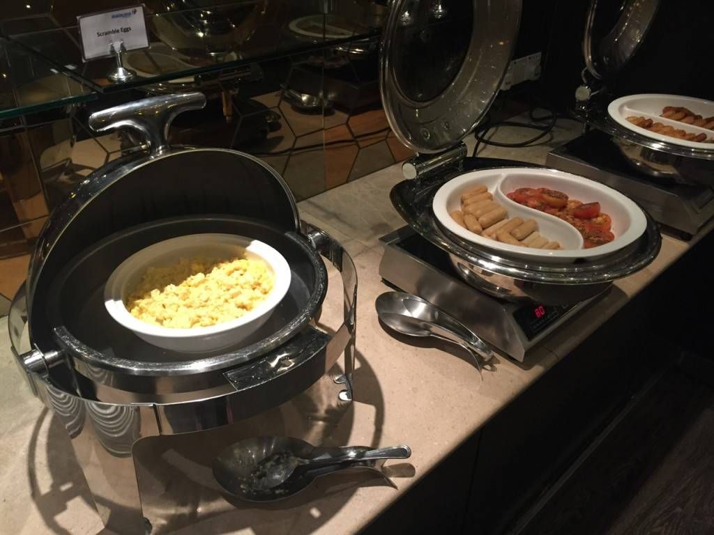 Malaysia Airlines Golden Lounge Kuala Lumpur -037