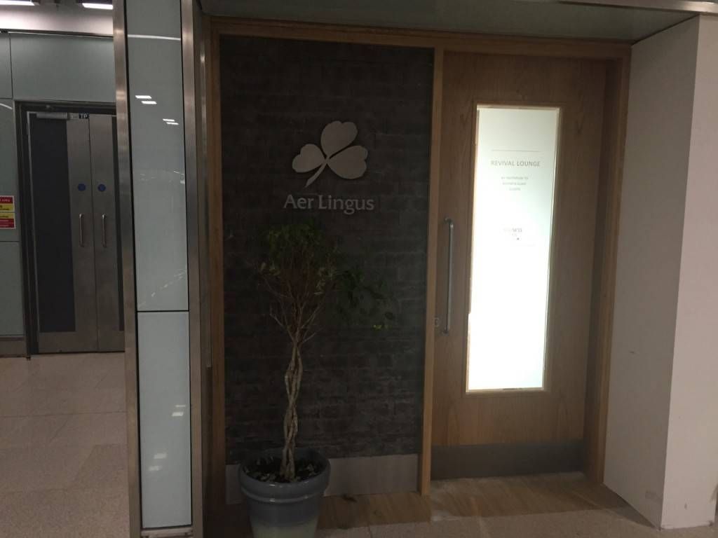 Aer Lingus Arrival Lounge - 13