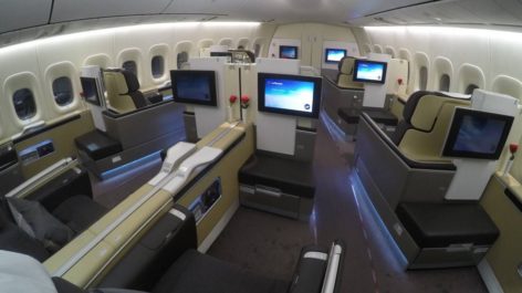Primeira Classe da Lufthansa no B747-8 - Nova York para Frankfurt
