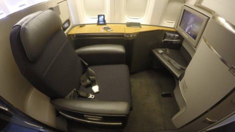 Primeira Classe da American Airlines no B777-300ER - Hong Kong para Dallas