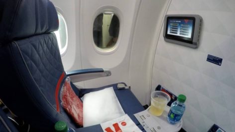 Primeira Classe doméstica da Delta no B737-900ER - São Francisco para Detroit