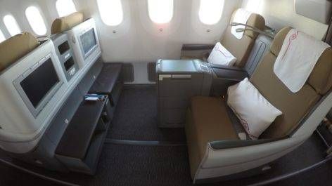 Classe Executiva da Kenya Airways no B787 - Johannesburgo para Nairobi