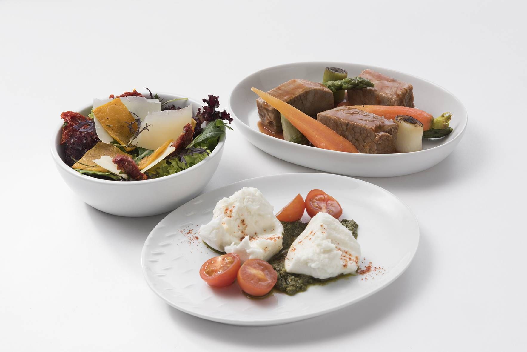 Roasted-pumpkin-parmesan-cheese-and-baby-leaves-mix-salad 2 Braised-Cupim-beef-with-roasted-leeks-asparagus-and-cherry-tomato 3 Buffalo-mozzarella-tomatoes-pesto-and-paprika
