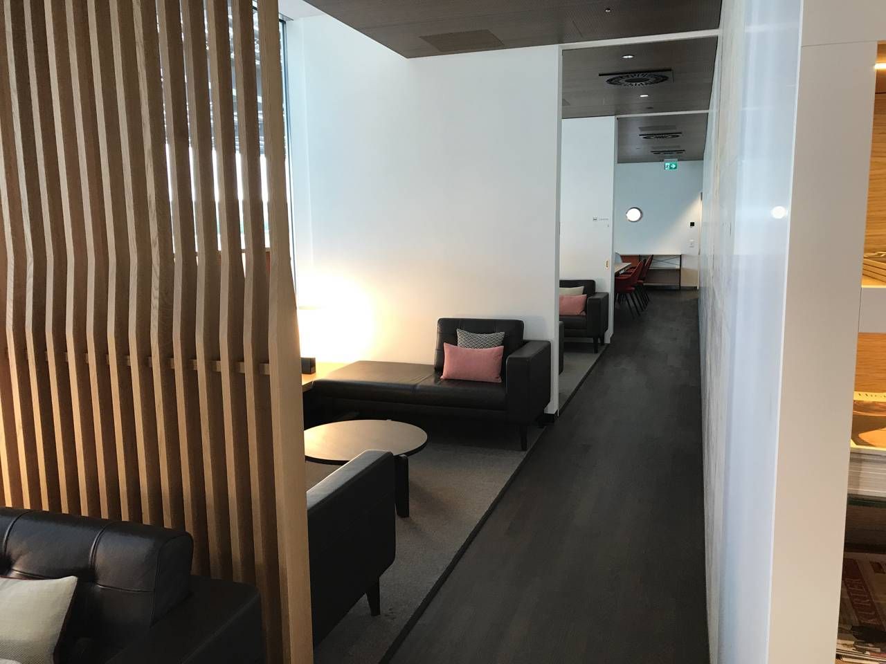 swiss-first-class-lounge-024