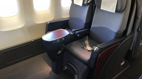 Classe Executiva da LATAM no B767-300ER - Buenos Aires (EZE) p/ Santiago (SCL)