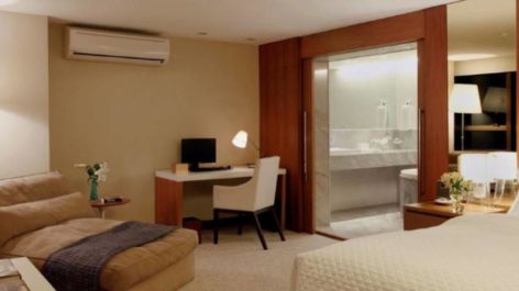 Leilão dos itens do hotel Marina Palace no Rio de Janeiro