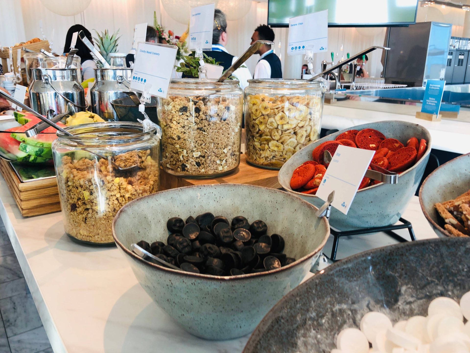 KLM Crown Lounge buffet