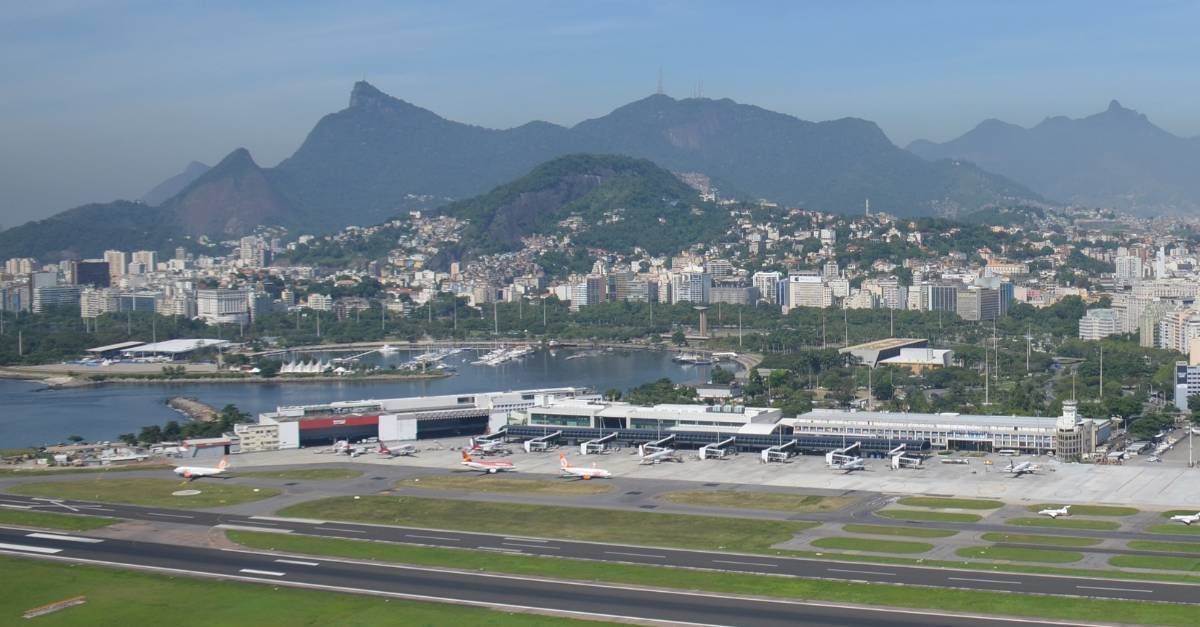 Aeroporto Santos Dumont volta a receber aeronaves Embraer E195-E2