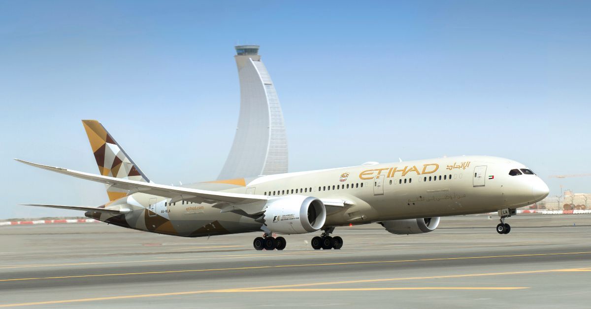Etihad Paris Boeing 787