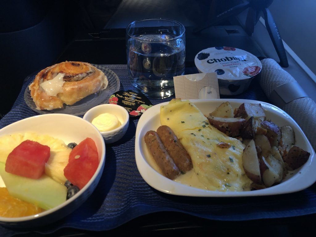 united_polaris_777_café