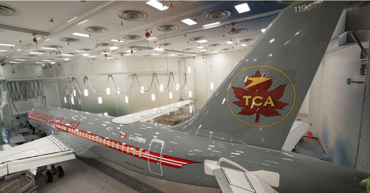 Air Canada A220 retrô