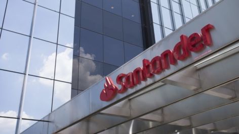 Santander será o primeiro banco a emitir cartões com plástico reciclado no Brasil
