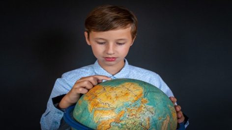 Saiba como emitir um passaporte brasileiro para bebês e crianças