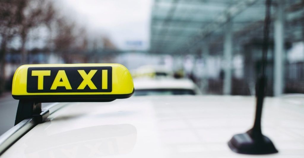 Saiba quais são os táxis de aeroportos mais caros e mais baratos do Brasil e do mundo Saiba quais são os táxis de aeroportos mais caros e mais baratos do Brasil e do mundo