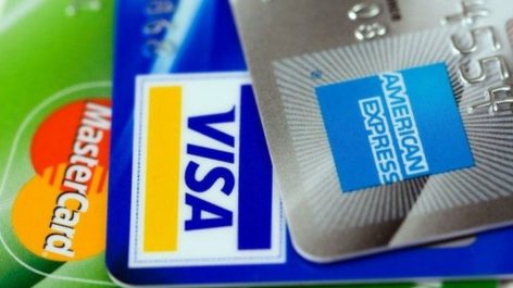 Conheça os cartões de crédito que oferecem adicionais gratuitos