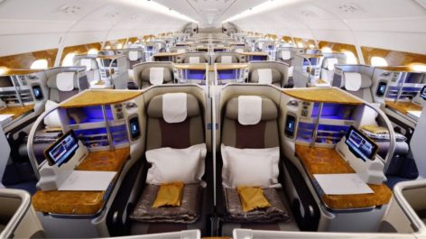 Passagens de Dubai para China na Classe Executiva do A380 da Emirates a partir de R$ 4.260 o trecho ou 286.500 pontos Azul