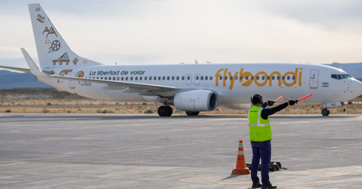 Flybondi 737