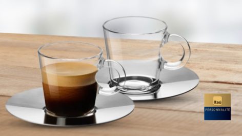 Ganhe um par de xícaras Nespresso em compras com o cartão Itaú Personnalité Mastercard®