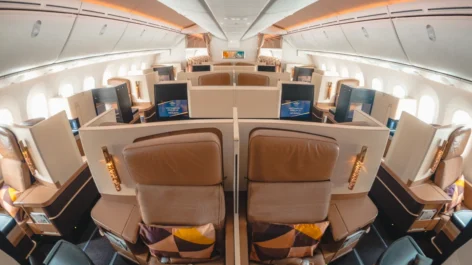Resgates de Primeira – Classe Executiva da Etihad de Abu Dhabi para Osaka usando pontos Azul