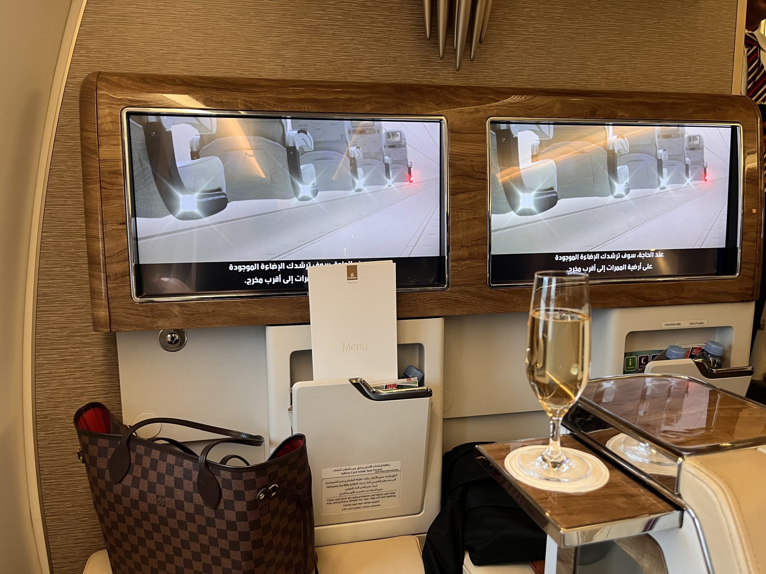 Executiva Boeing 777 Emirates