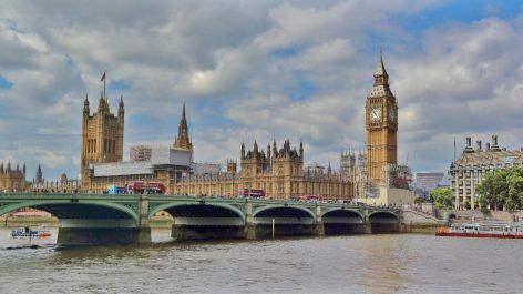 Como viajar para Reino Unido usando milhas e pontos