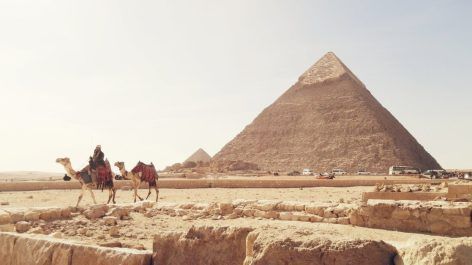 Como viajar para o Egito usando milhas e pontos