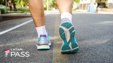 Resgate um Tênis Asics Gel-Hypersonic 4 Eggplant/Cyber a partir de 26.603 pontos LATAM Pass