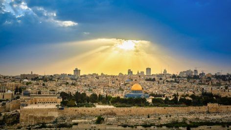 Como viajar para Israel usando milhas e pontos