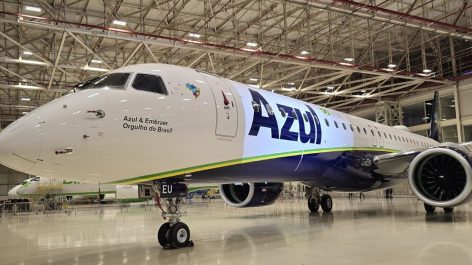 Azul habilita conexão Bluetooth para fones sem fio nas aeronaves Embraer