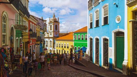 Black Friday LATAM Pass - Passagens de ida e volta para curtir o verão na Bahia a partir de R$427 + taxas comprando pontos LATAM Pass