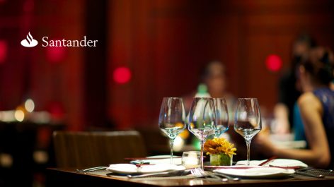 Santander lança cashback para clientes que usarem cartão de crédito em restaurantes no Uruguai