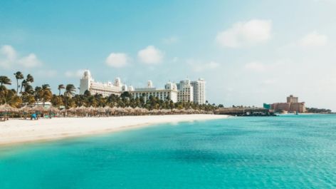 PP 14 Anos! Voe para Aruba a partir de R$ 856 ou 55 mil milhas Smiles + taxas