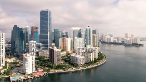 Muito bom! Voe para Miami a partir de 29 mil milhas LATAM Pass + taxas