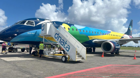 Azul retoma voos com jatos para Fernando de Noronha