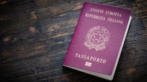 Câmara da Itália aprova lei que restringe o direito a cidadania italiana apenas a filhos e netos