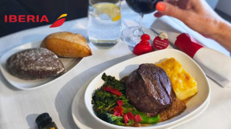 Iberia apresenta novos cardápios de bordo e salas VIP para o verão europeu