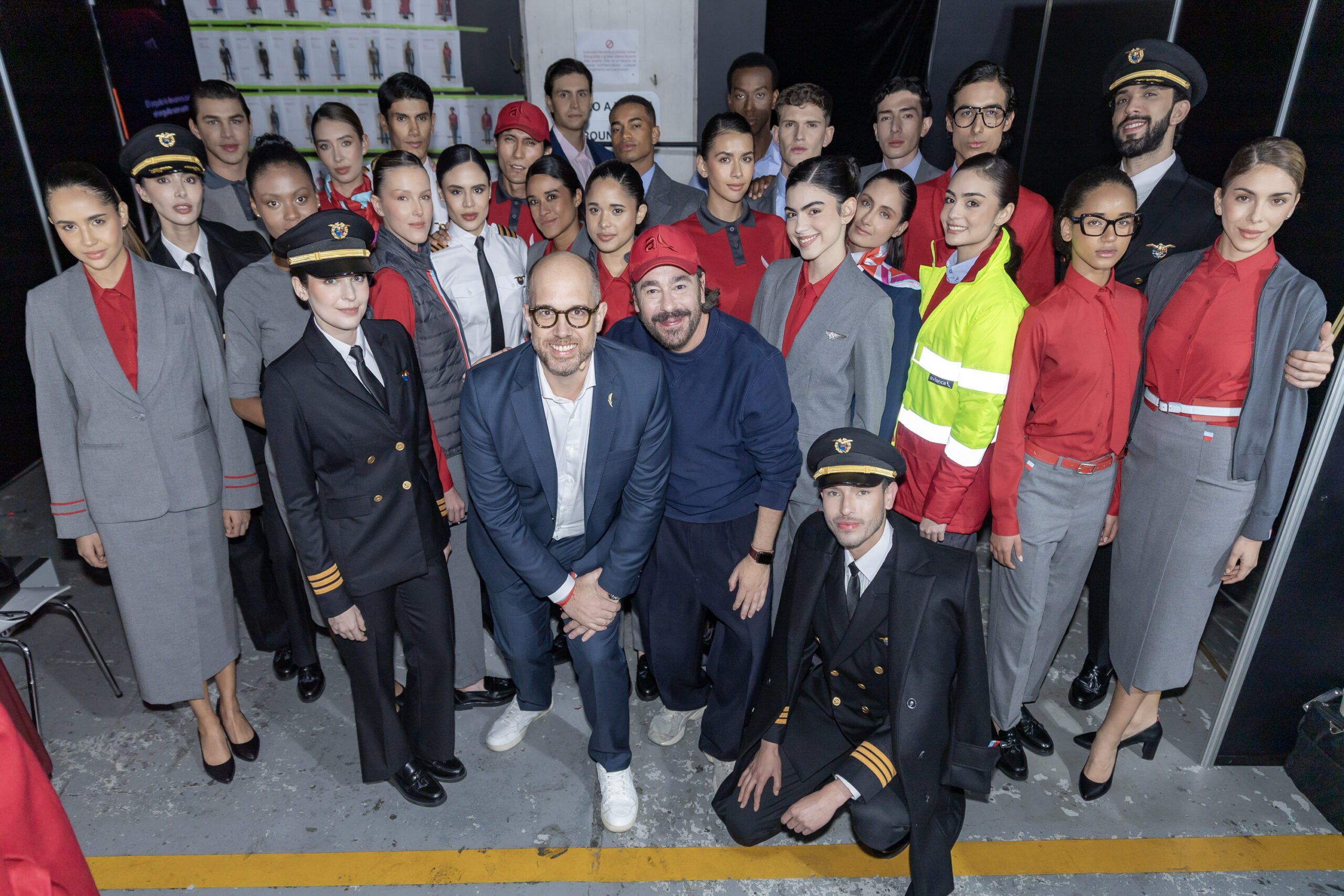 Avianca apresenta novos uniformes: elegância, conforto e surpresa no design