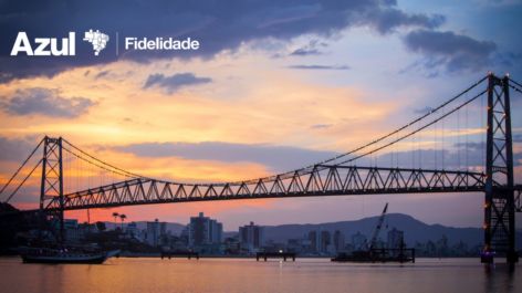 Floripa de 'graça'! Emita um trecho pagando apenas as taxas ao abrir conta na Azul