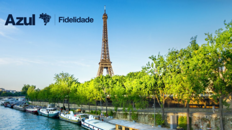 Voe para Paris a partir de R$ 1.048 ou 81 mil pontos Azul + taxas