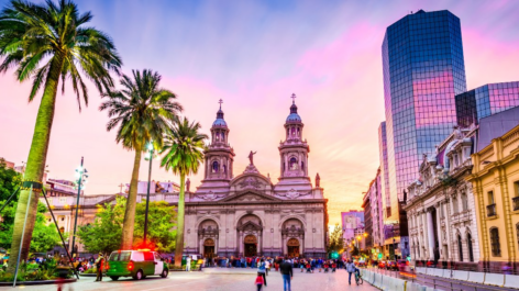 Voe para Santiago a partir de R$ 460 ou 35 mil pontos Azul + taxas