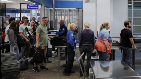 Estados Unidos ampliam uso de reconhecimento facial para estrangeiros em aeroportos