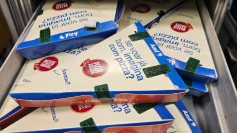 Pizza nas alturas! Azul retoma serviço em parceria com a Pizza Prime